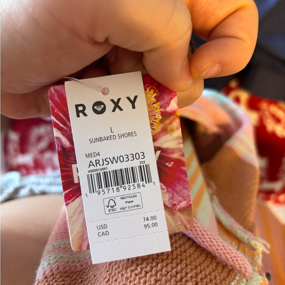 Cute Roxy top - Picture 3 of 3